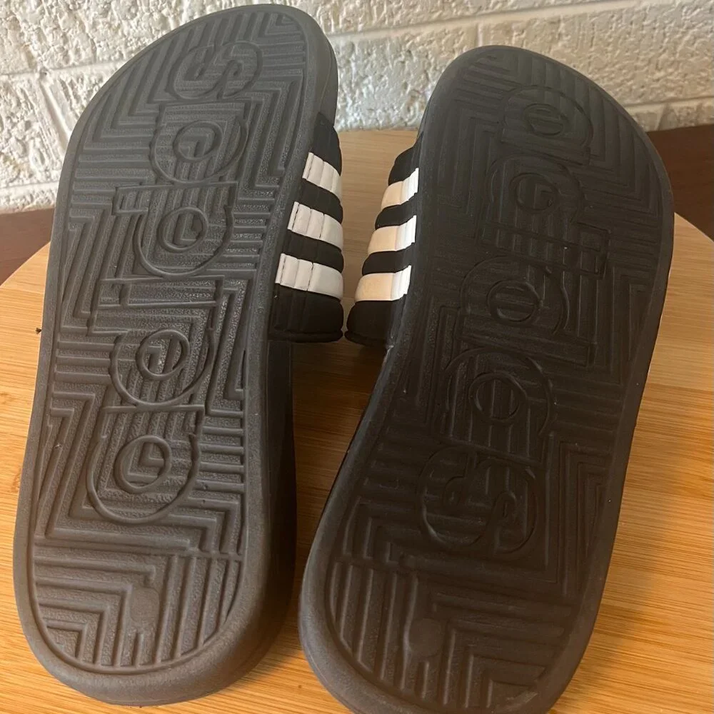 Adidas Adissage Slides Sandal Black/White/Black F35580 Men Sz 6; Women Sz 8 - Picture 2 of 5